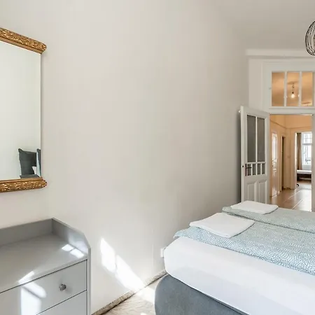 Old Town In Centre With 2 Bedrooms