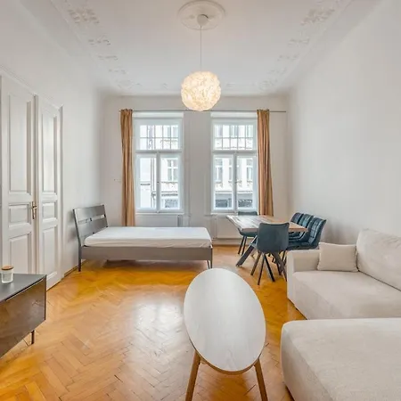 Old Town In Centre With 2 Bedrooms